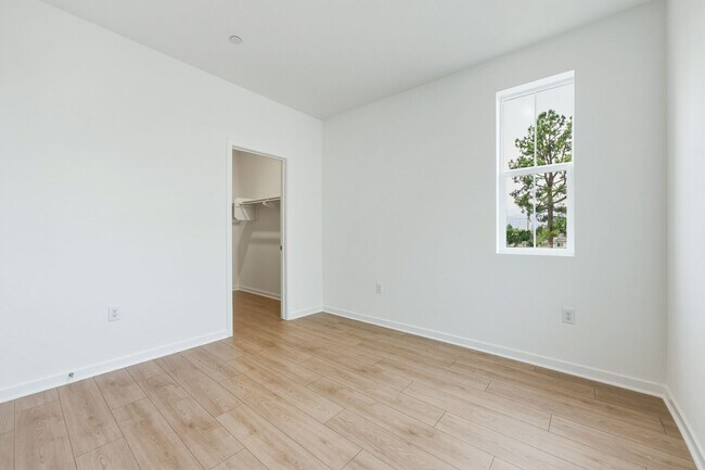 Building Photo - BRAND NEW 3 BEDROOM 2 BATH CONDO IN COVINA!