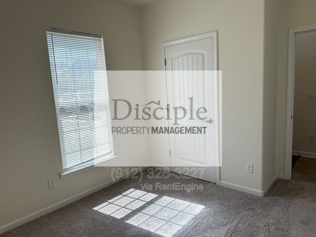 Building Photo - 20 Wesleyan Dr