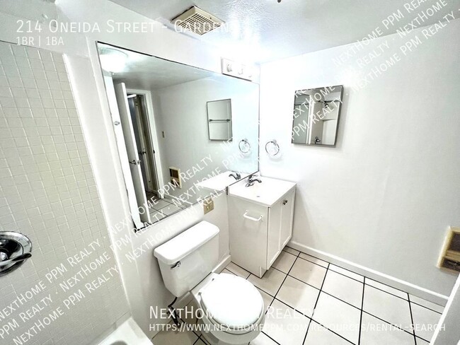 Building Photo - 1 Bedroom near Grandview Ave for March or ...