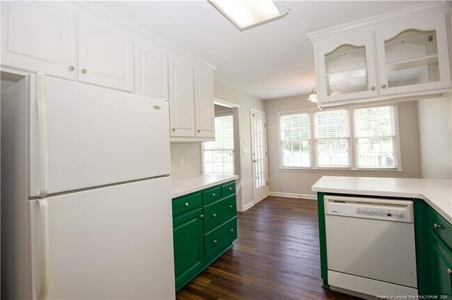 Building Photo - 184 Olde Farm Rd