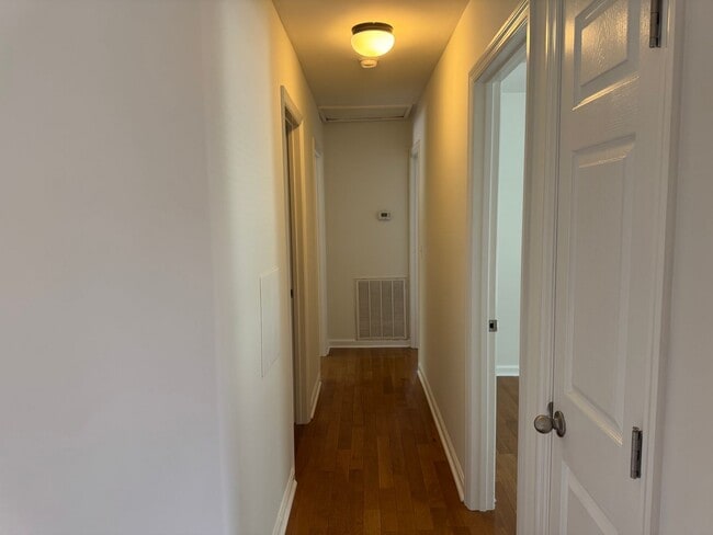 Building Photo - Great 3BR Home in the Heart of Nashville