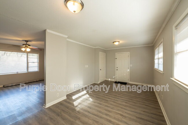 Building Photo - 465 N Hairston Rd