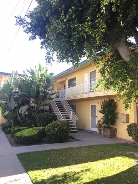 1902 apt 1-4 - 1902 E 3rd St