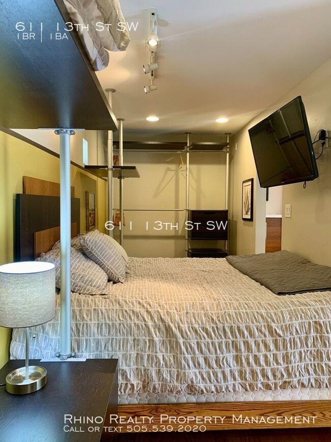 Building Photo - 611 13th St SW