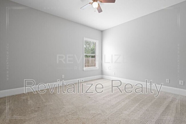 Building Photo - 11070 Courtland Ct