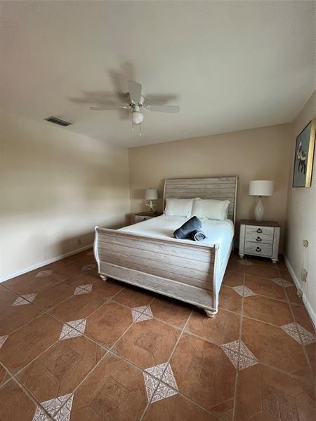 Building Photo - 4620 NE 25th Ave