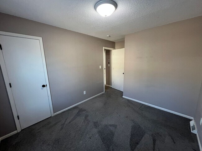 Building Photo - Spacious 3-Bed/2-Bath Home in Independence!