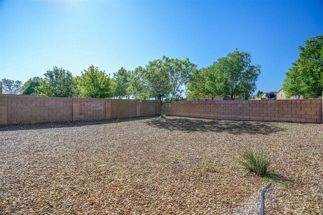 Building Photo - 3 Bedroom, 2 Bathroom Townhome in Granvill...