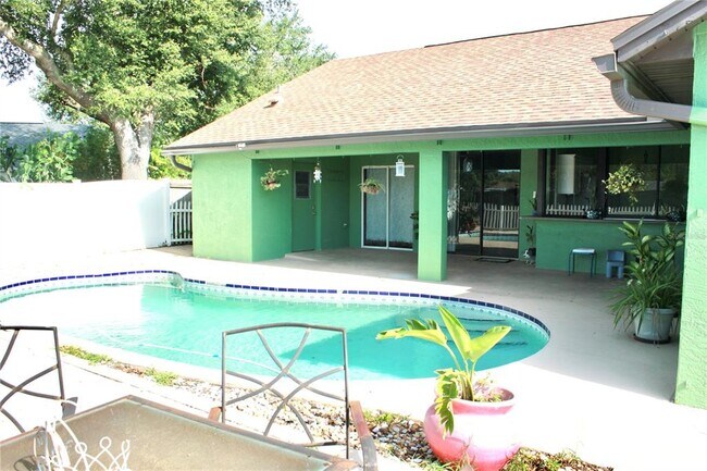 Building Photo - 412 Everwood Dr