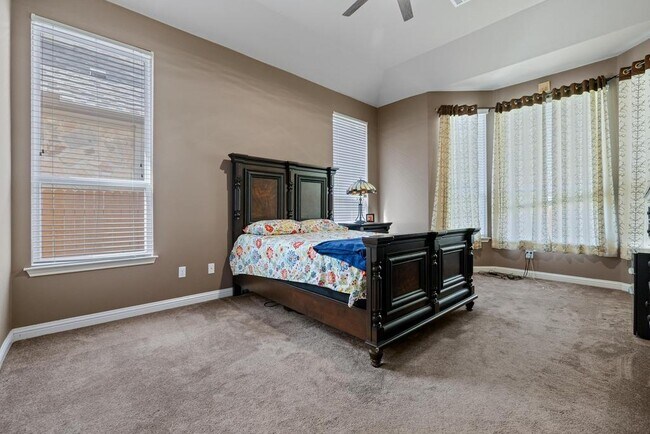 Building Photo - 614 Spanish Mustang Dr
