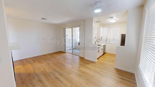Building Photo - 10844 Sabre Hill Dr