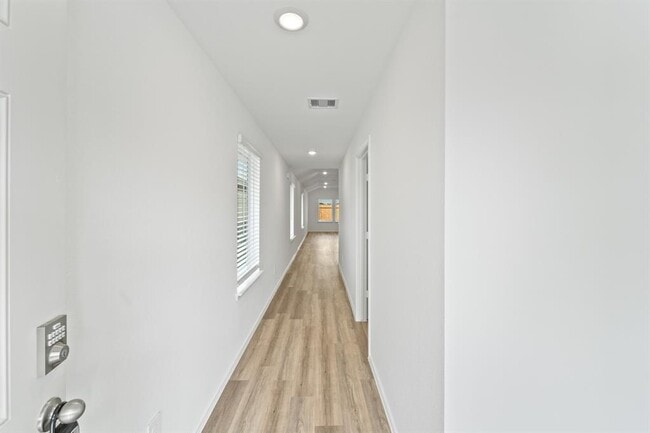 Building Photo - 1011 Vilana Ridge Ln