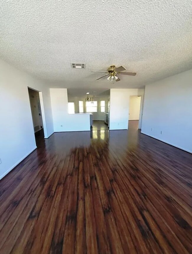 Building Photo - 4bd/2.5ba in Killeen Tx