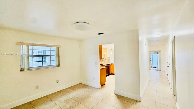 Building Photo - 3182 SW 25th Ter