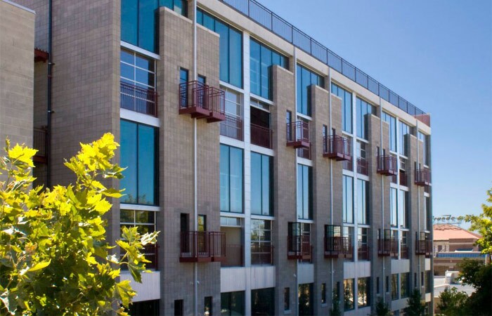 Building Photo - 360 Broadway