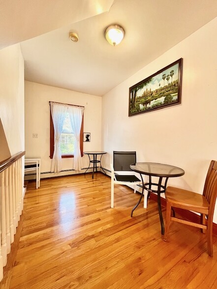 Building Photo - 99 Litchfield St