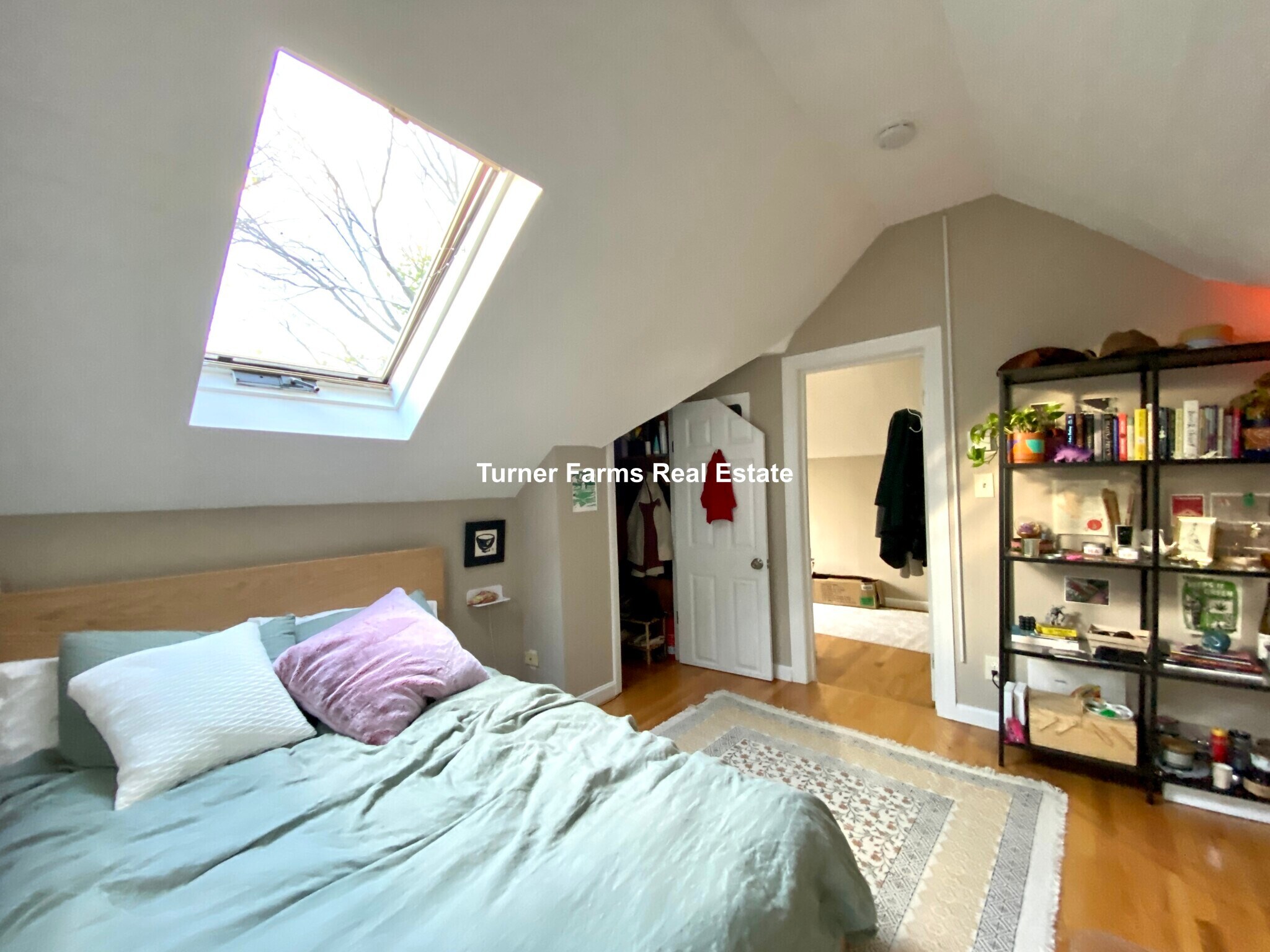 Building Photo - 13 Sachem St