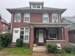 Building Photo - 5 Bedroom Detached Home in fountain Hill