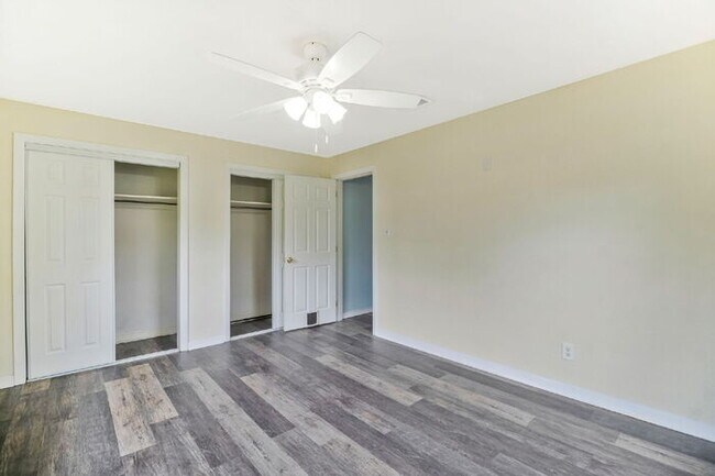 Building Photo - Charming 4 Bedroom Pensacola Rental in a Convenient Location!
