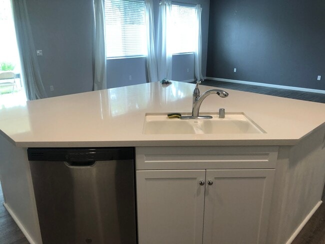 Building Photo - Brand New Beautiful Home in Merced.
