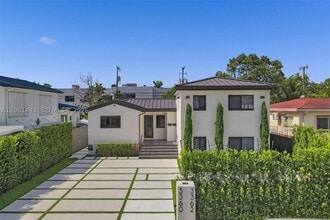 Building Photo - 3362 SW 7th St