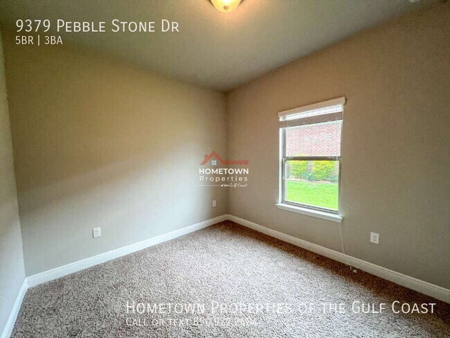 Building Photo - 9379 Pebble Stone Dr