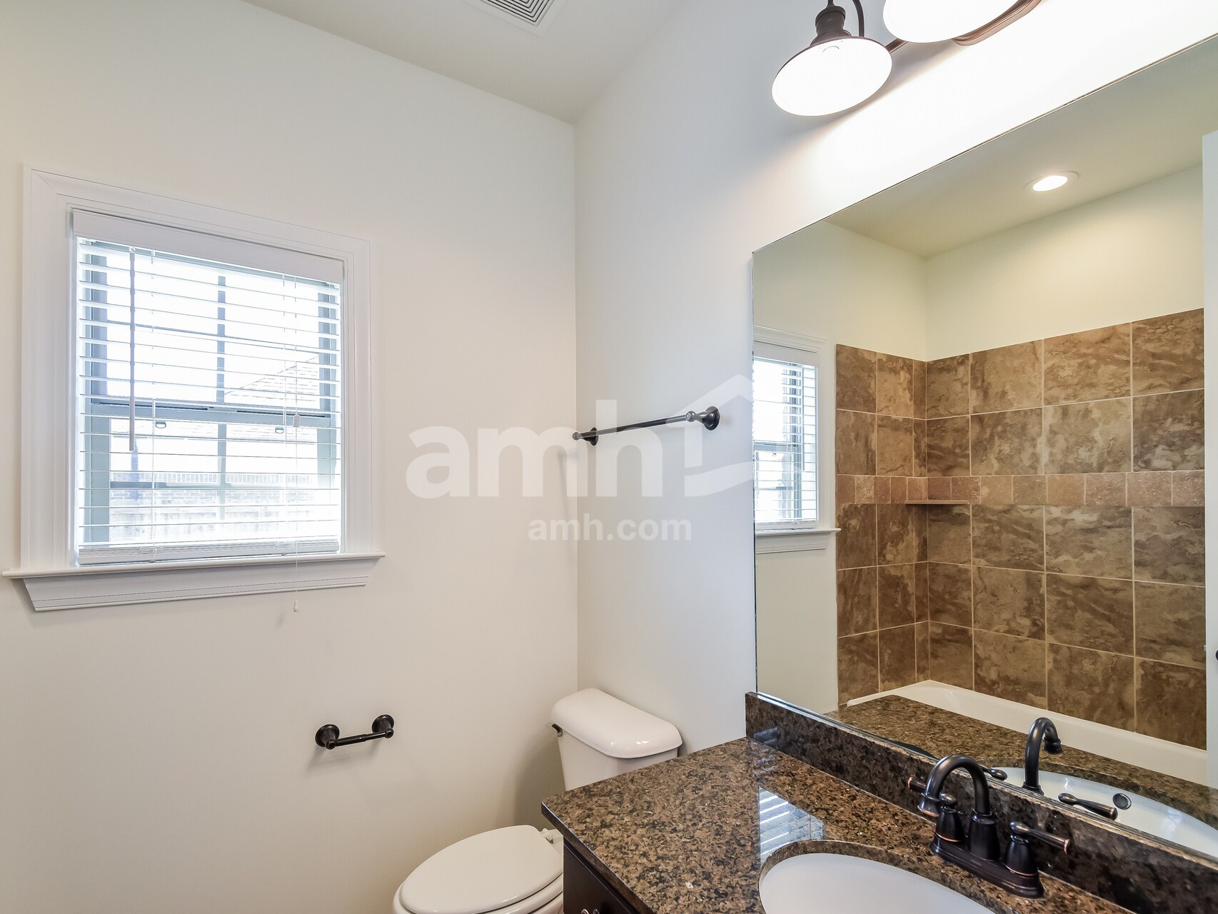 Building Photo - 90 Laurel Cove