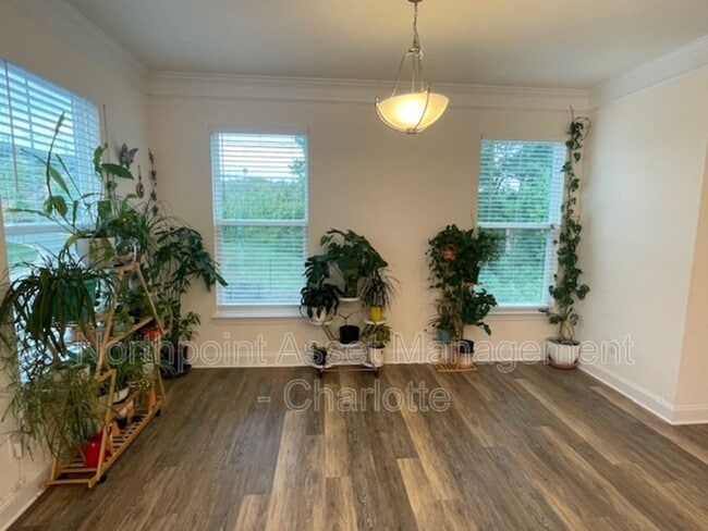 Building Photo - 10415 Glenmere Crk Cir