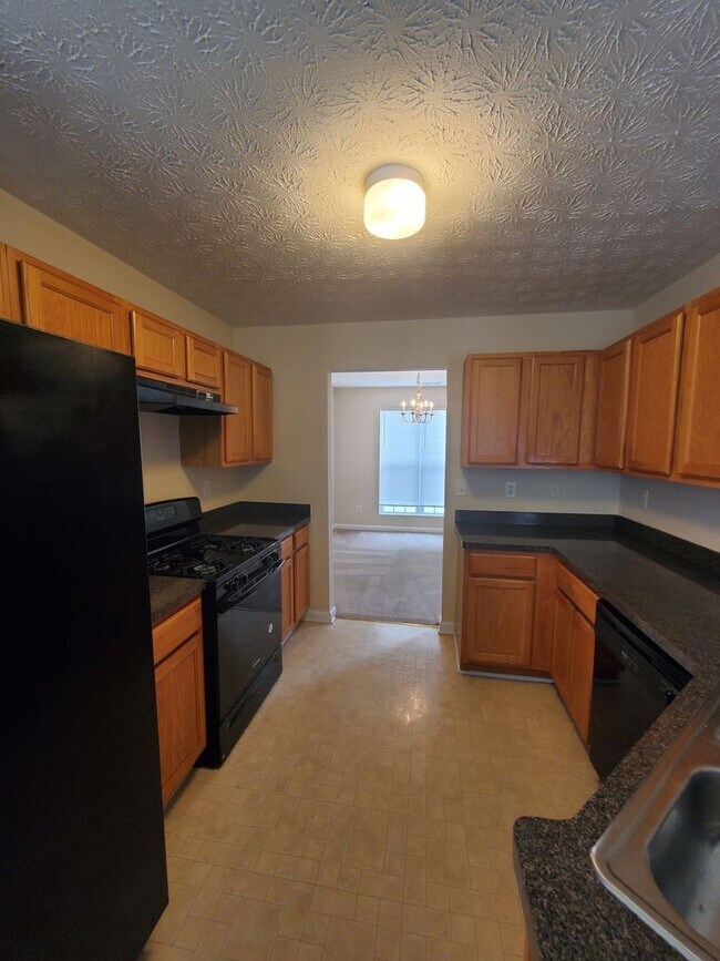 Building Photo - Open House 9/26/2025 Friday @6:00until 6:30PM