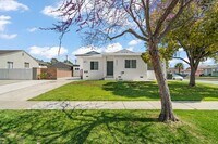 Building Photo - 4832 Downey Ave