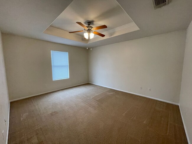 Building Photo - 6600 Taree Loop