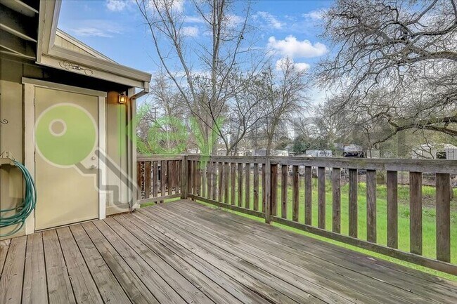 Building Photo - 7733 Lauppe Ln