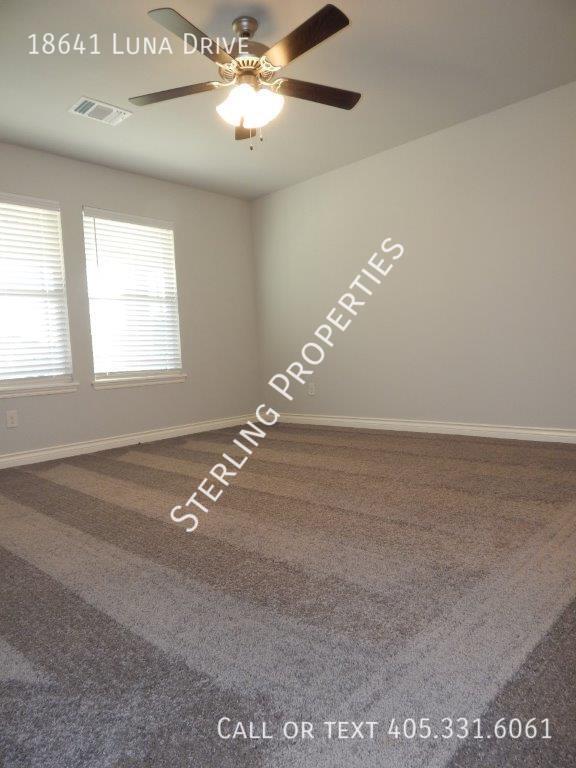 Building Photo - 18641 Luna Dr