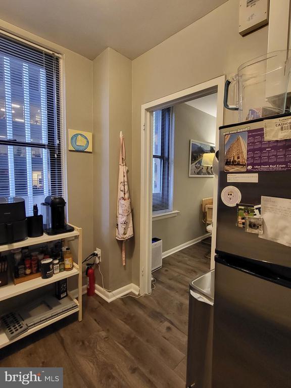 Building Photo - 135 S 19th St