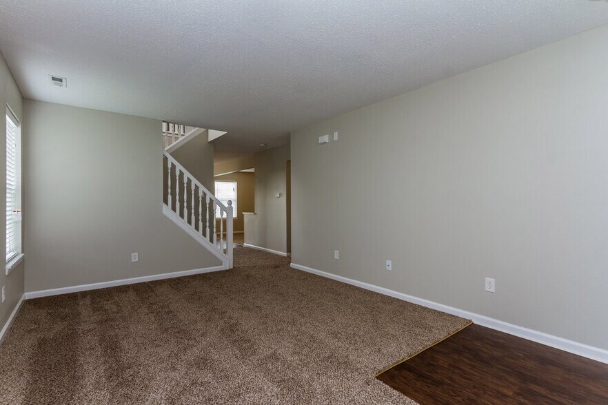 Building Photo - 5617 Sweet River Dr