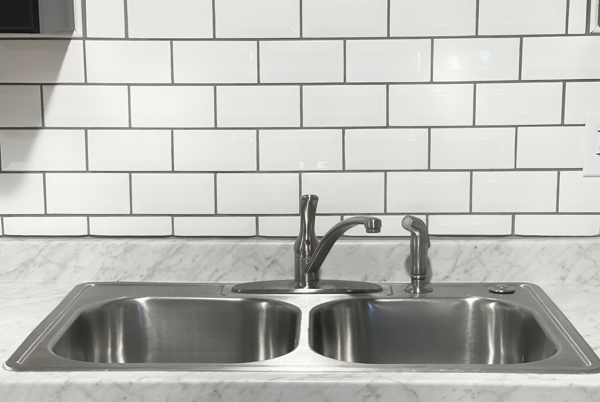Kitchen Sink - 3415 McFarlan Rd