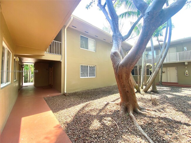 Building Photo - 6330 SW 79th St