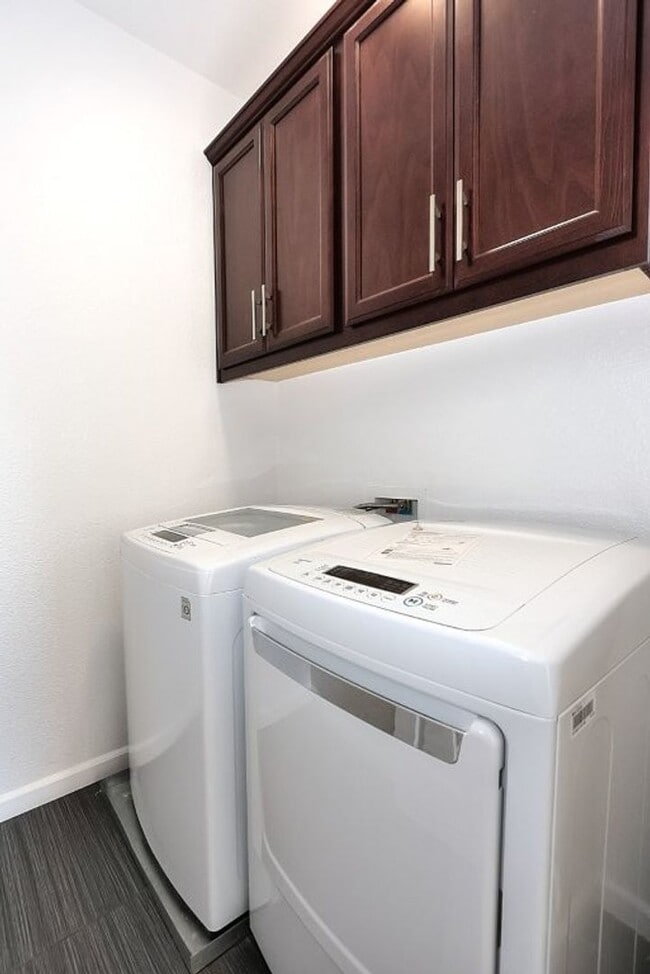 Building Photo - High Demand Park Place Home for Rent!