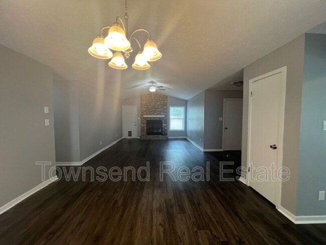 Building Photo - 5831 Waters Edge Dr