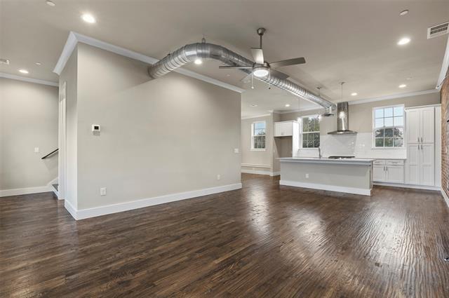 Building Photo - 7186 Birch Mews