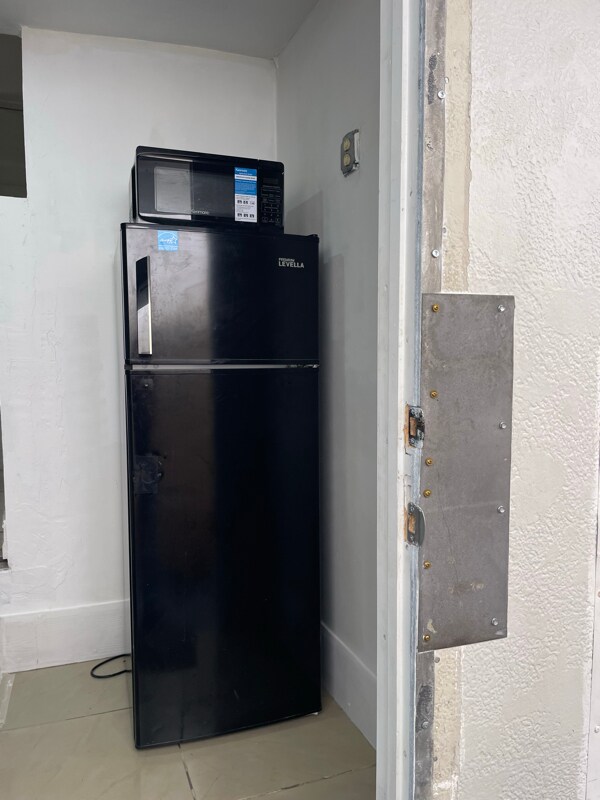 Building Photo - 3131 W 16th Ave