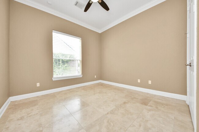 Building Photo - 3727 Lakeridge Canyon Dr