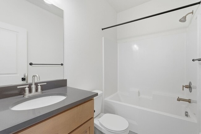 Building Photo - 461 S 900 W