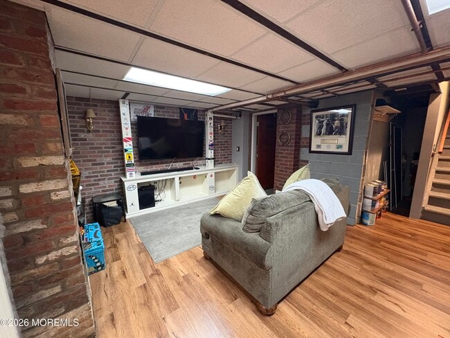 Building Photo - 162 Bridge Ave