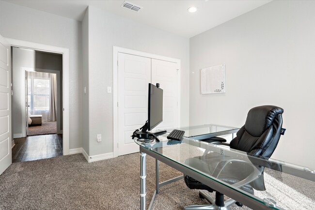 Building Photo - Coming Soon! Stunning 3 Bedroom 2 Bath Rental Near Lake Palestine! Bullard ISD!