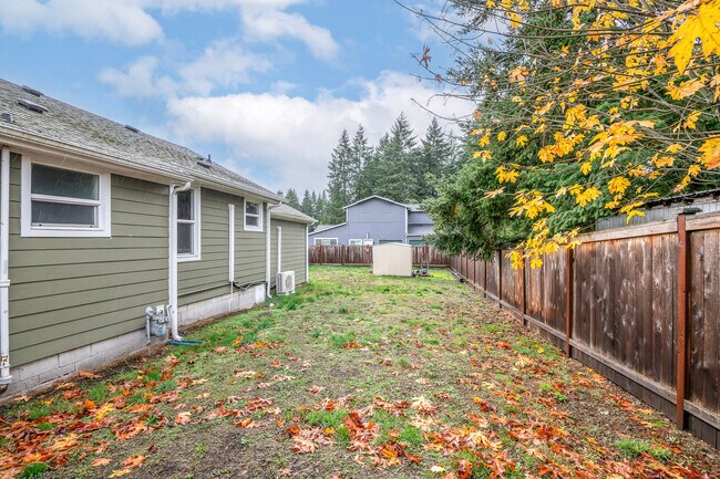 Building Photo - 117 Mosman Ave SW