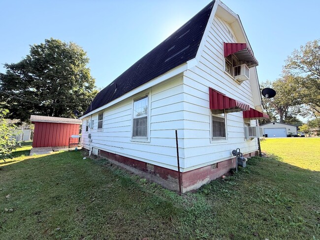 Building Photo - House in Benton