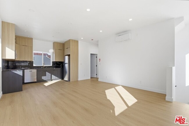 Building Photo - 2837 Redondo Blvd