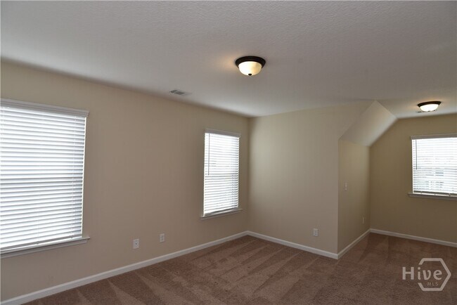Building Photo - 215 Beckley Dr