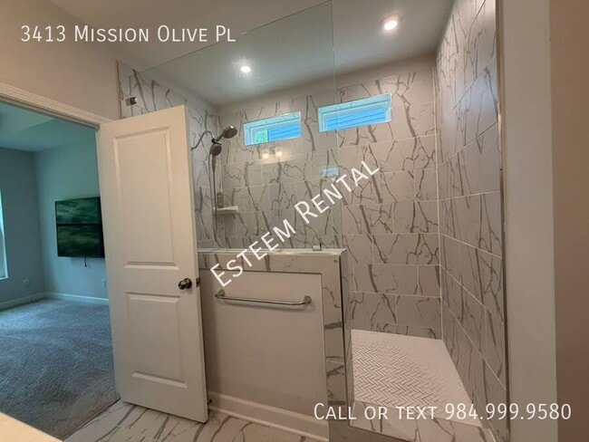 Building Photo - 3413 Mission Olive Pl